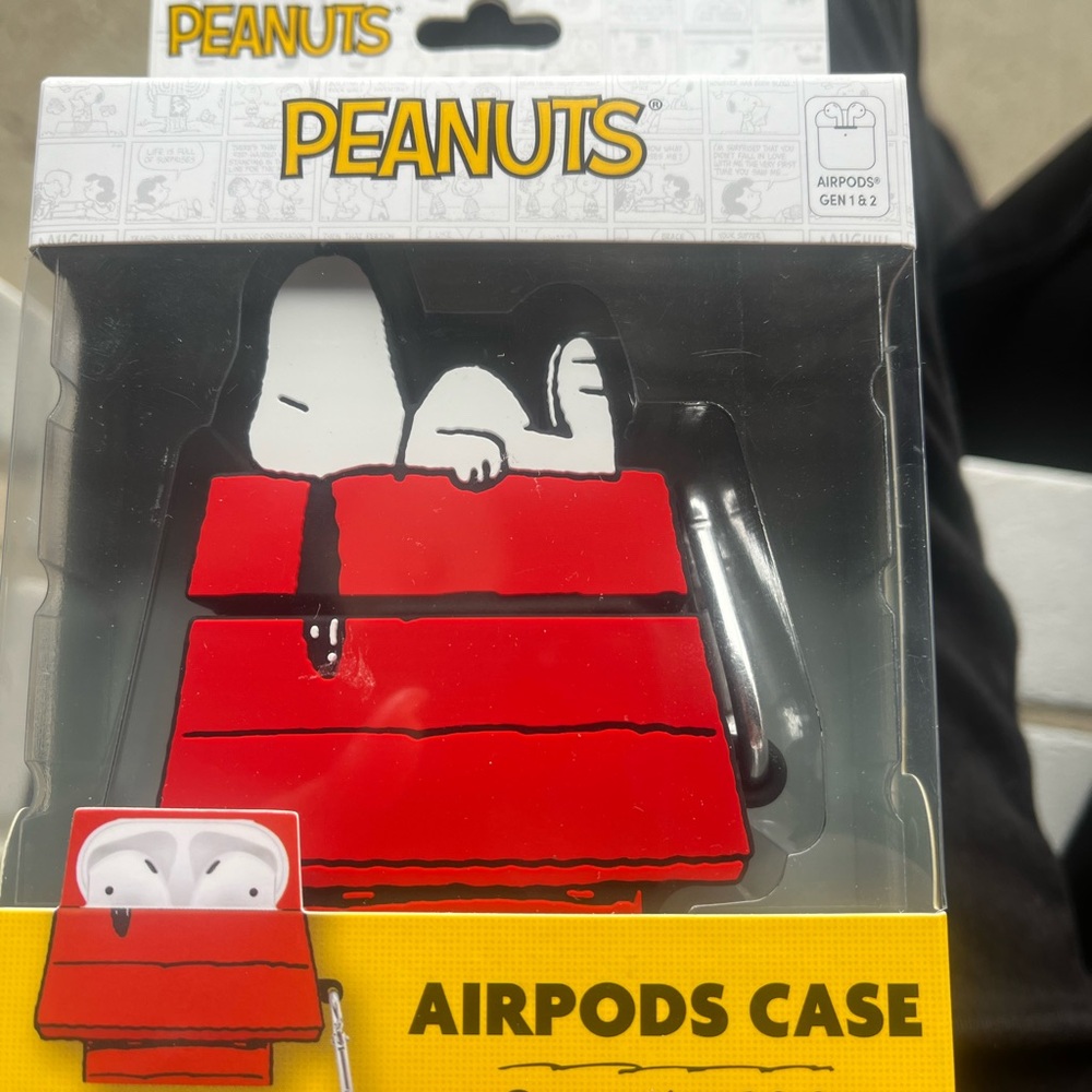 Peanuts Snoopy Red AirPods Case 1st & 2nd generation